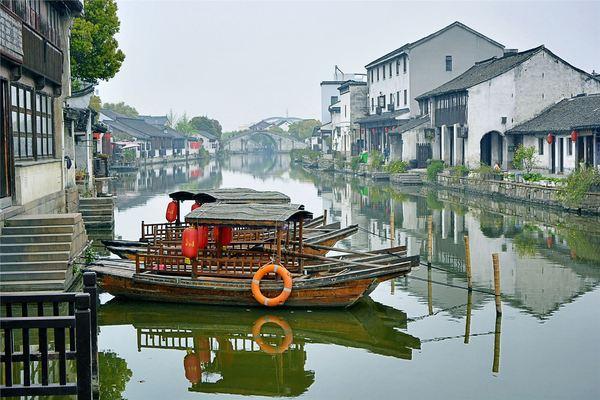 乌克兰美女去江苏省苏州，回乌克兰后她是这样评价这座城市的！