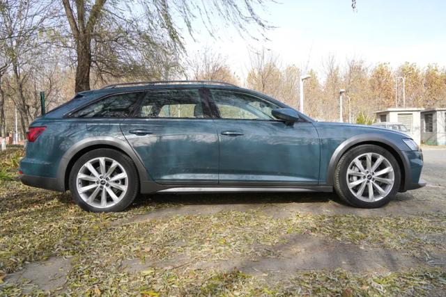 试驾奥迪A6 allroad！办完近70万的旅行车，女生买菜的最佳座驾