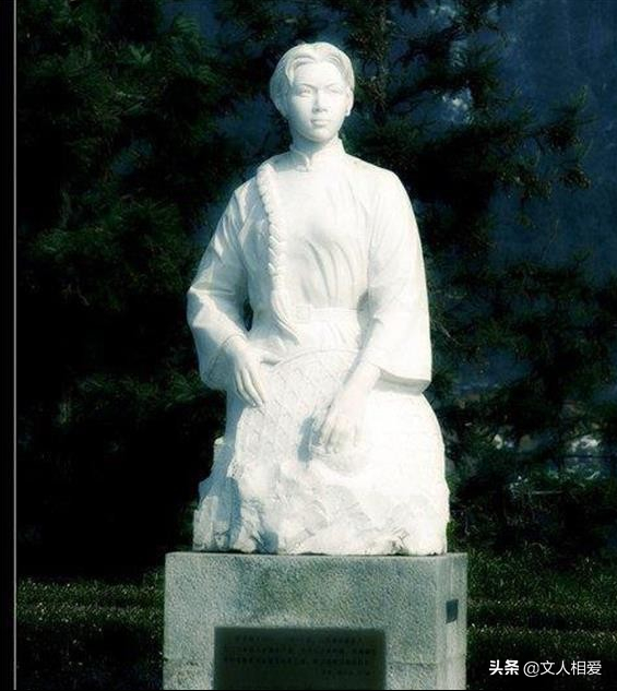 井冈山第一位女红军贺子珍，三次战斗扬威名，乡亲们称她铿锵杜鹃