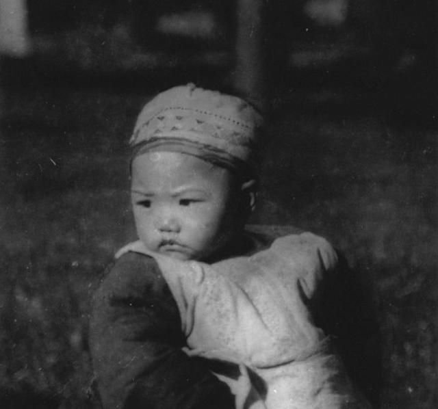 日本女人竟如此开放大胆，女学生脱光衣服全身赤裸上课