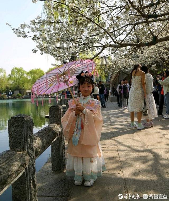 小美女.樱花.五龙潭