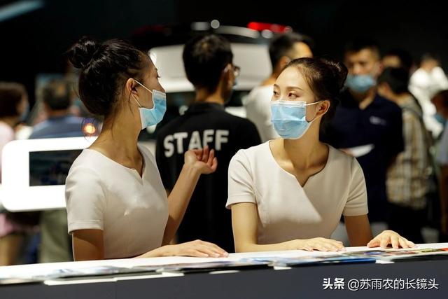 成都车展美女礼仪特辑：口罩下的神秘美感