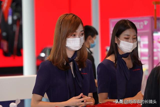 成都车展美女礼仪特辑：口罩下的神秘美感