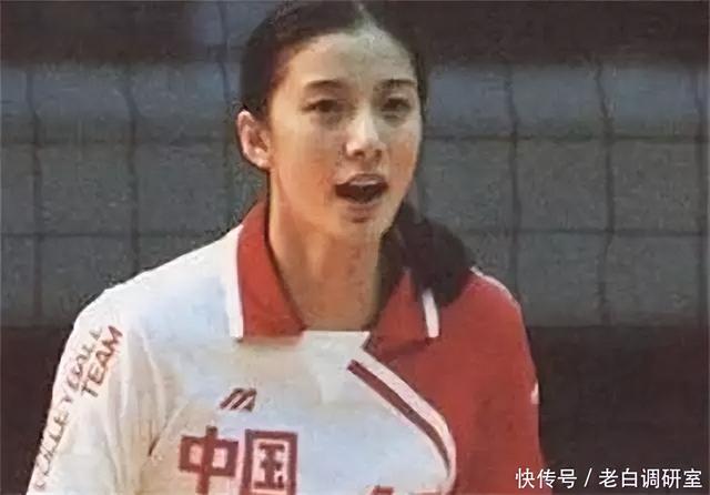 李月明：中国女排第一美女，身高1.88米，二婚嫁给美国丈夫