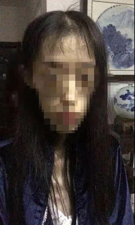 被网红潜规则榨干的女神：这不是性感，这是有病