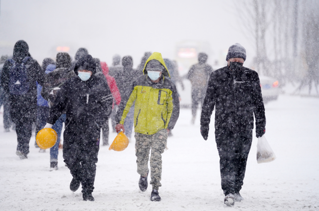 《南雨北雪双重奇观！广西湖南强降雨，内蒙古遭暴雪袭击》