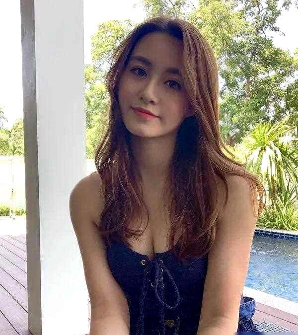 又一TVB艺人离巢？这个大美女去当空姐了