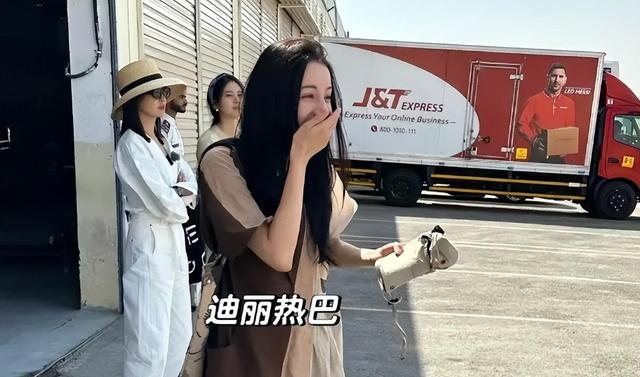 新疆盛产美女，8位异域风情的女星，个个貌美如花，浓颜系太惊艳