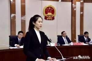 福清大学美女(福建福清任命90后女副市长，北大在读博士)