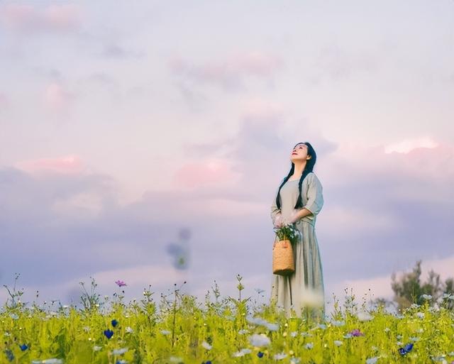 弟弟被美女闺蜜看上了，没想到弟弟才是高手，下一秒直接动手