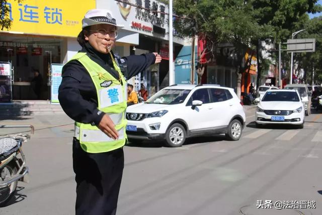 【陵川交警】警徽下盛开的警花！女神节特辑