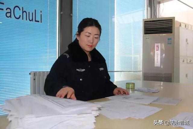 【陵川交警】警徽下盛开的警花！女神节特辑