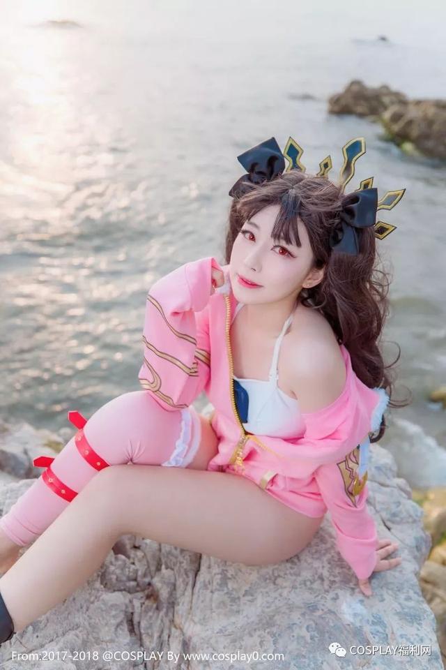 伊斯塔凛Cosplay御姐控水着胖次本子福利图片