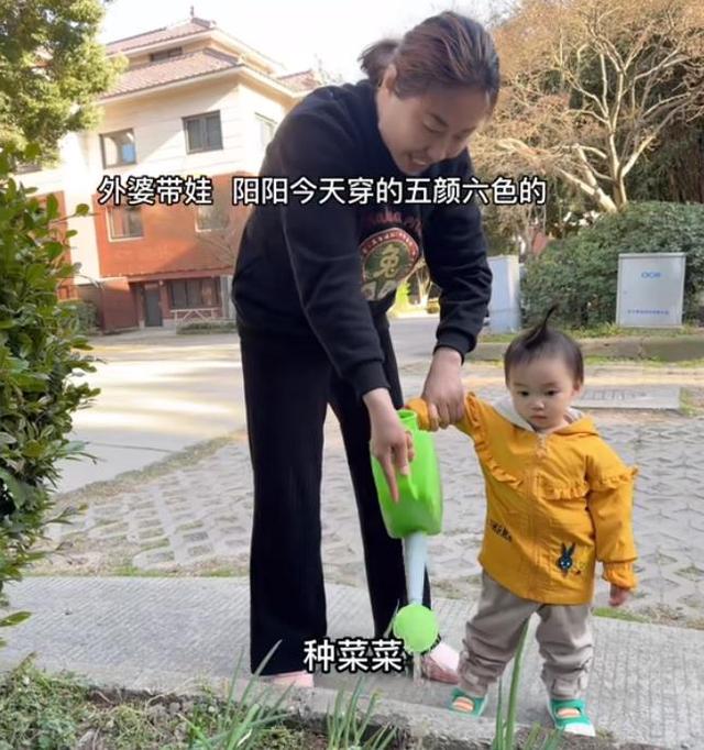 禁忌之爱，空姐美女与富商相恋8年，婚后幸福生活