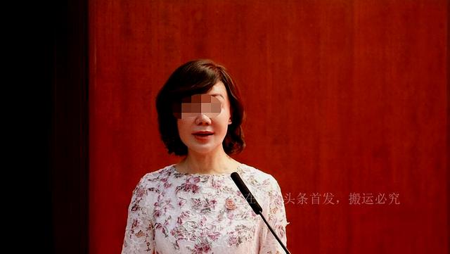 美女副校长沈志莉落马：家中搜出大量情趣用品，敛财沉迷整容！