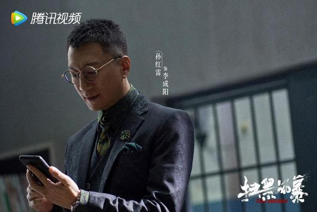 《扫黑风暴》收视率下滑，vip加钱追剧，为何仍有网友不离不弃