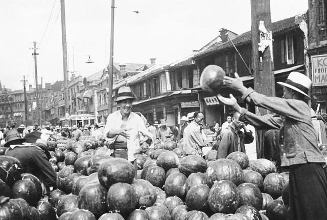 1946年，在日本乐不思蜀的美国军人的日常，天天和美女泡在一起！