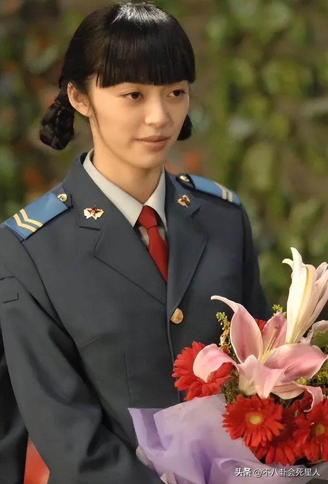 《武林外传》女演员近照：闫妮51岁凹凸有致，赛貂蝉43岁似少女