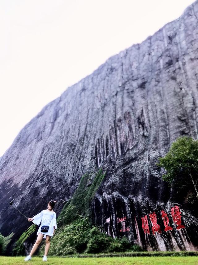 行走武夷山：小美女瑶瑶和摄影师男票之旅