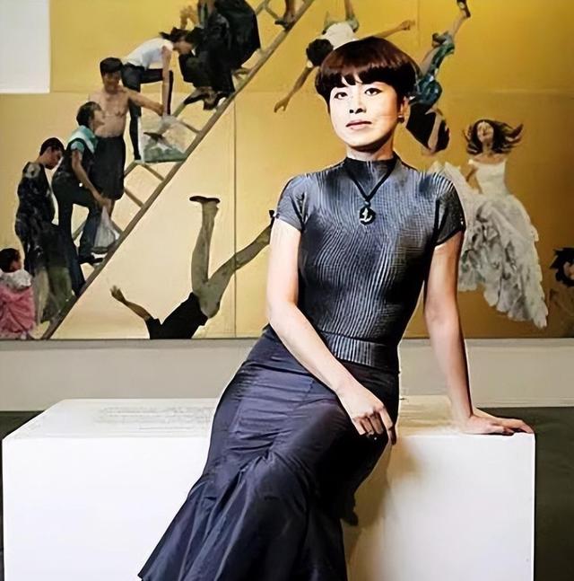 她是央美校花，第一才女，18岁画了一张《大卫》，40年无人超越