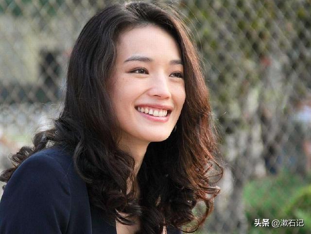 明明长相普通，却让人欲罢不能，这5位“气质美女”个个一眼万年