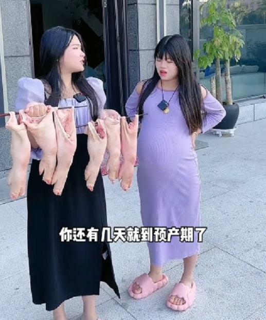 陈三废老婆产前大补，手拿猪脚太生猛，网友：上辈子没吃过饭