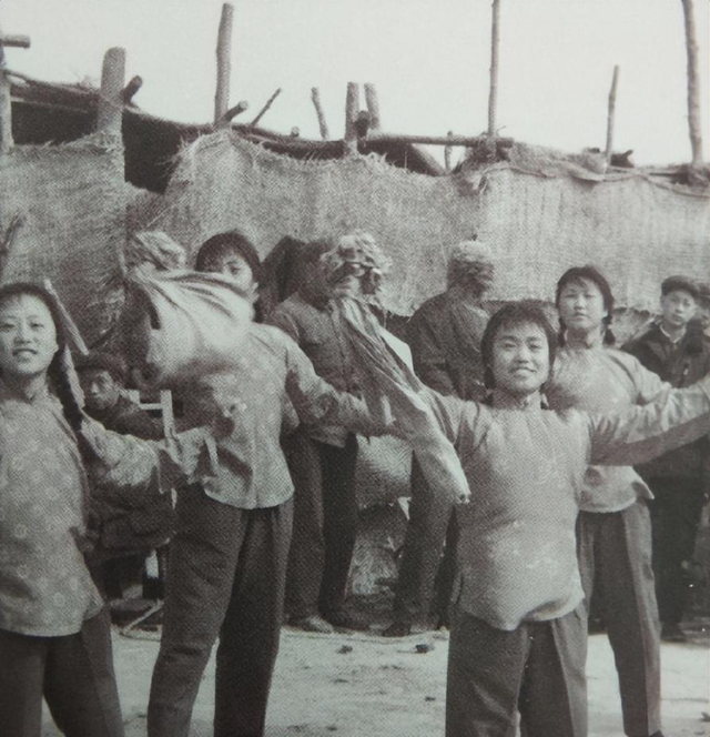 1946年，在日本乐不思蜀的美国军人的日常，天天和美女泡在一起！