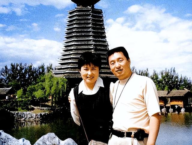 李娜出家已26年：80岁老母亲含泪陪她住寺庙，如今她们过得怎样