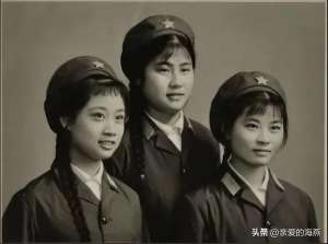 巩美女(70年代的青春美女照，扎着小辫子，穿着朴素，但是质朴纯真很干净)