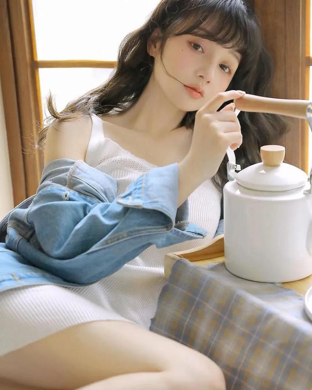 美女私房写真，第三十二期玉足之美，宅女纯欲风情