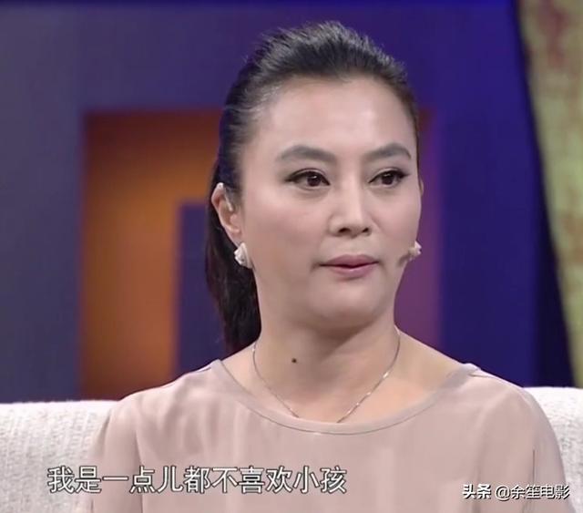 80年代当红女星李玲玉，巅峰时嫁加拿大富商，如今过得怎么样了？