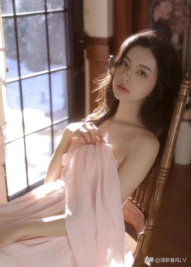 惊艳时光的私房美女，魅力无限