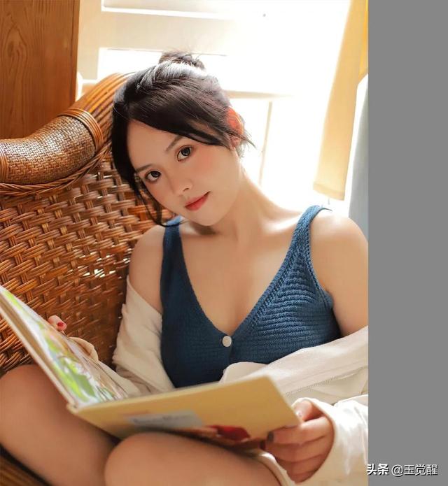 极品高颜值美女唯美私房写真，夏日清爽，尽显青春魅力