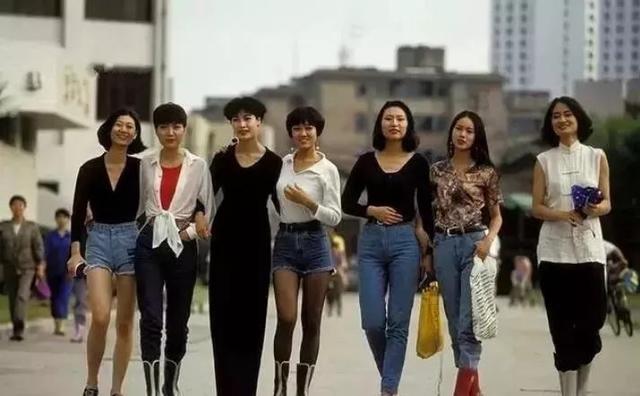 90年代迷人女郎，不比卖弄性感更酷么