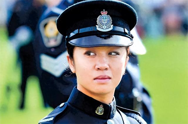 19年华裔美女警官自杀!曾被多名上司胁迫发生关系，时间长达2年