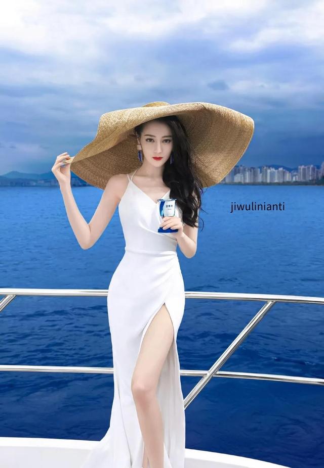 今天是性感美女，谁能不爱那