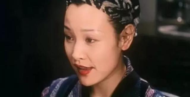 1994年，香港最会拍女人的导演，他调教出了叶玉卿的“端庄”美