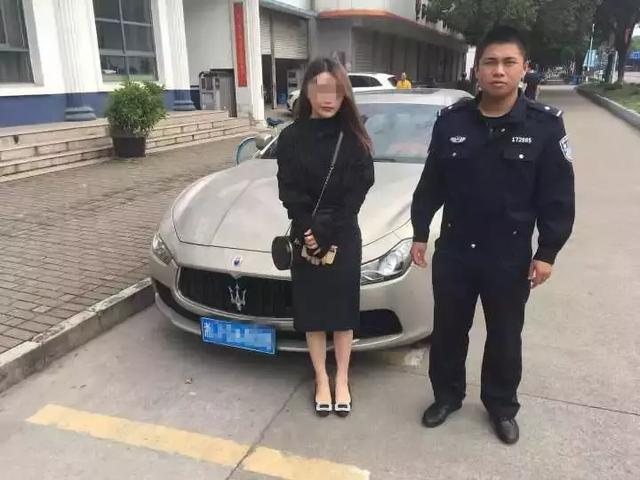 想红想疯了！台州美女主播往斑马线一趴，拍起抖音“炫富”