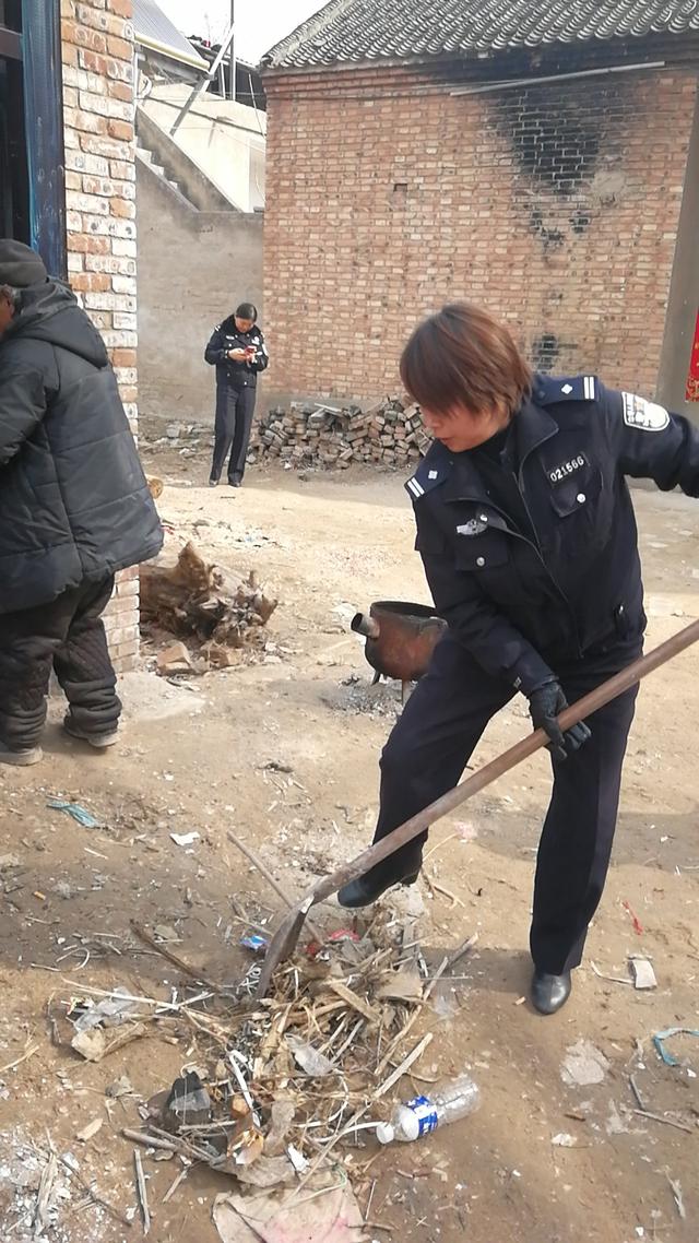 从普通女大学生蜕变成合格警花，她经历了什么？