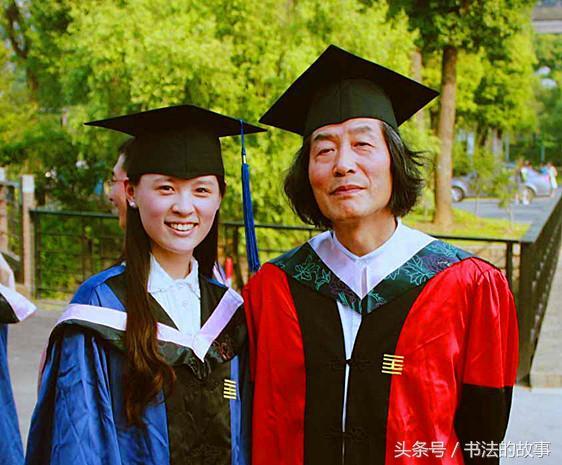 10位女大学生书法作品欣赏，秀美清雅，潇洒飘逸！更喜欢哪一幅？