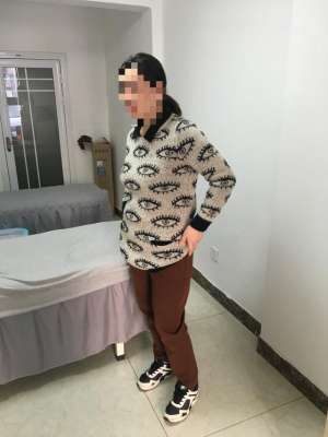 美女屁屁股疼(女人生完孩子胯骨偏移，腰部到臀部下移疼痛，怎么快速解决)