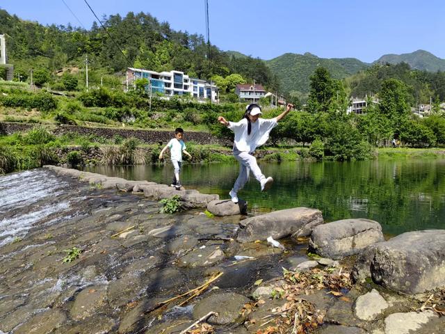 马岭古道茆坪至石舍精华段徒步，再看美女峰神秀