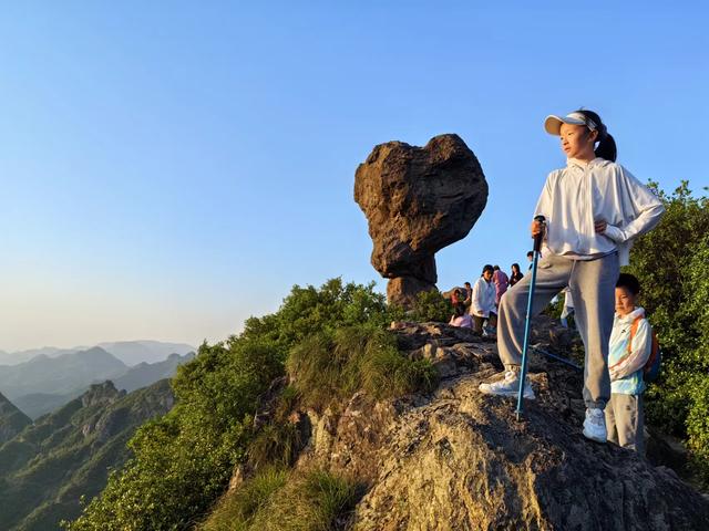 马岭古道茆坪至石舍精华段徒步，再看美女峰神秀