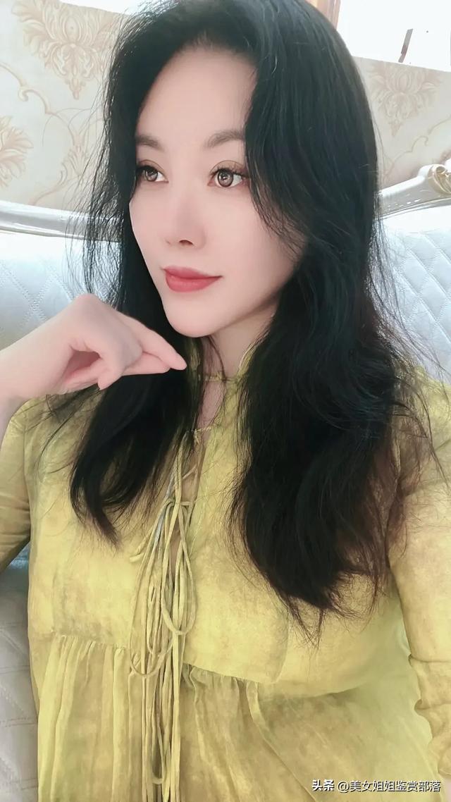 美的很高级的女人长什么样?