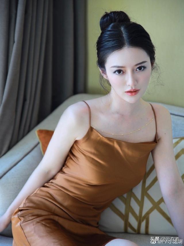 网红美女PP迷人写真欣赏，好漂亮啊