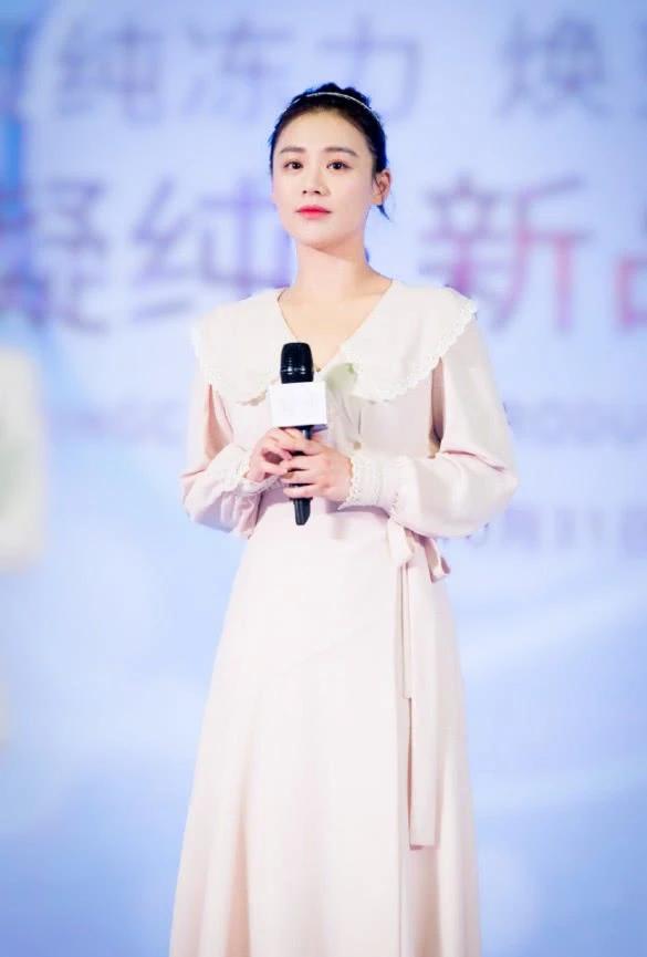 马思纯 SiChun Ma，纯情善良、性感迷人的美女演员｜美女写真