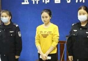 剁美女脚图片(美女护士将同事20个小时剁成2000多块，为毁尸灭迹，竟变态成这样)