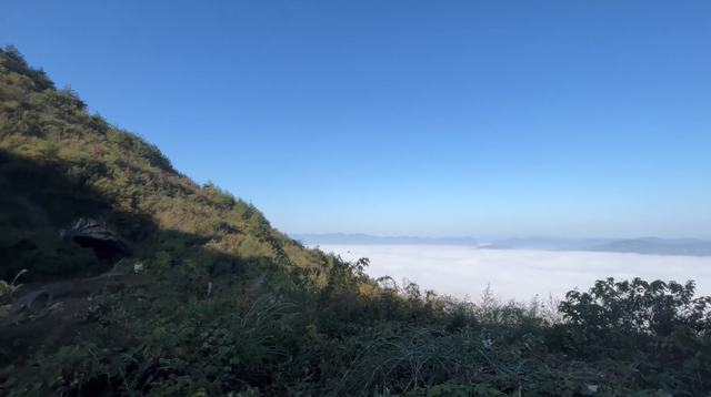 张家界一山洞开“天眼”，湘西美女独守奇洞隐居生活节奏慢