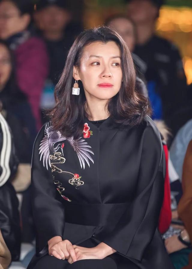 年纪越大越漂亮的女星，我只服这4位，年轻时一般，快40岁才变美