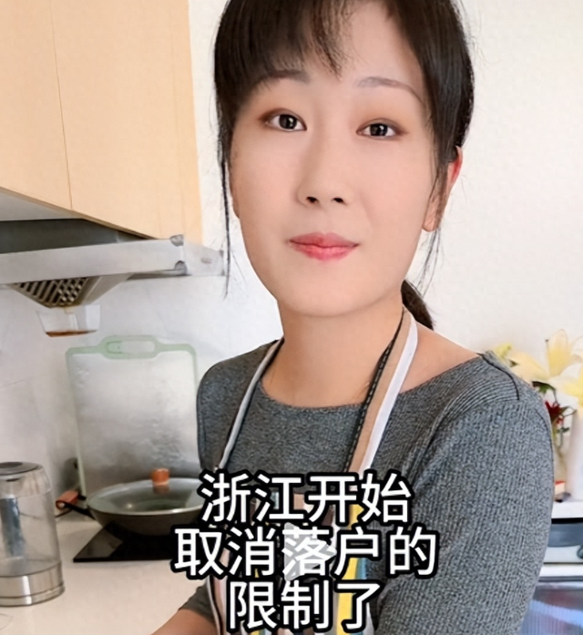 江苏29岁美女每天在厨房拍视频，便一夜爆火，光速圈粉900万